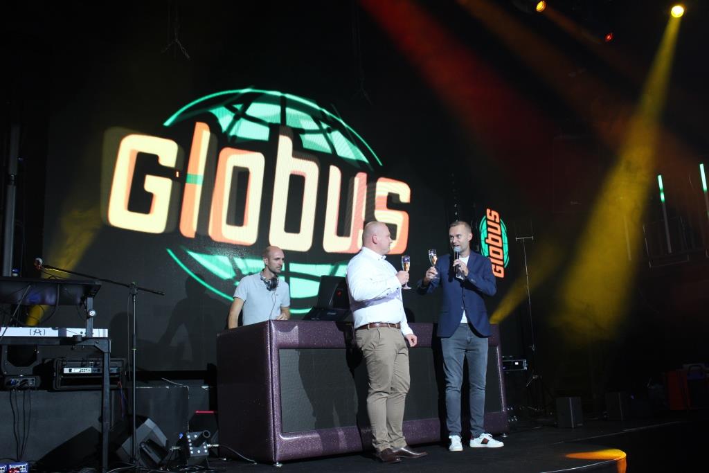 Firemní večírek Globus